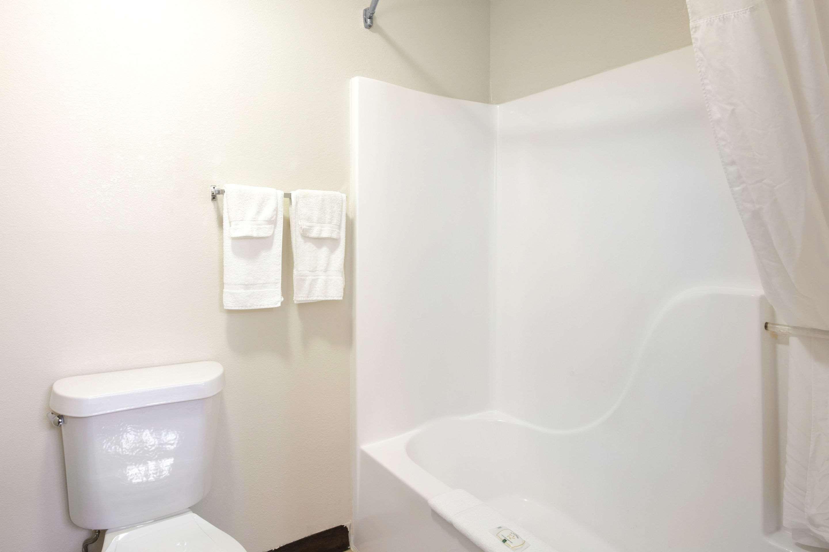 Motel 6-Metropolis, Il Exteriér fotografie