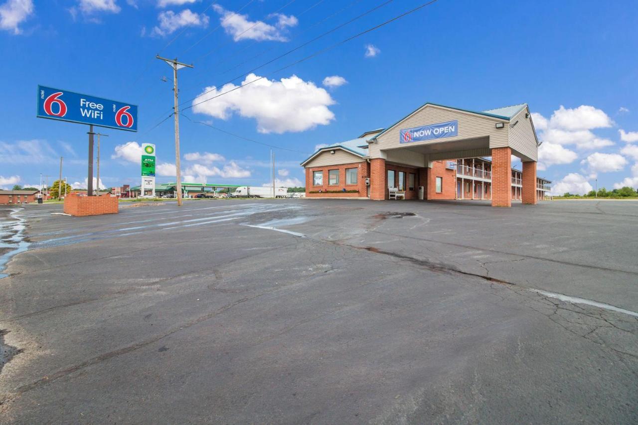 Motel 6-Metropolis, Il Exteriér fotografie